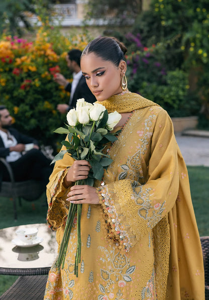 Close up image of FLORIGOLD EMBROIDERED SHAWL.